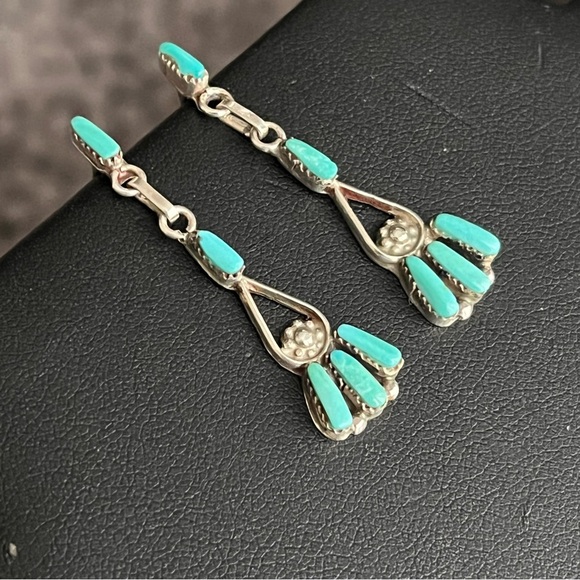 🔴SOLD🔴  Sterling silver turquoise dangle earrings - Picture 3 of 7